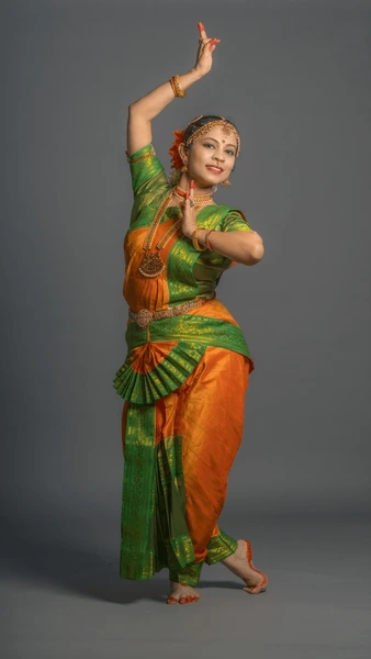 Bharatanatyam dance training in Kolkata for students