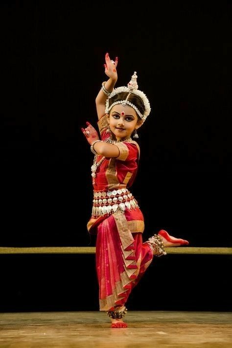Creative dance classes in Kolkata for kids and beginners