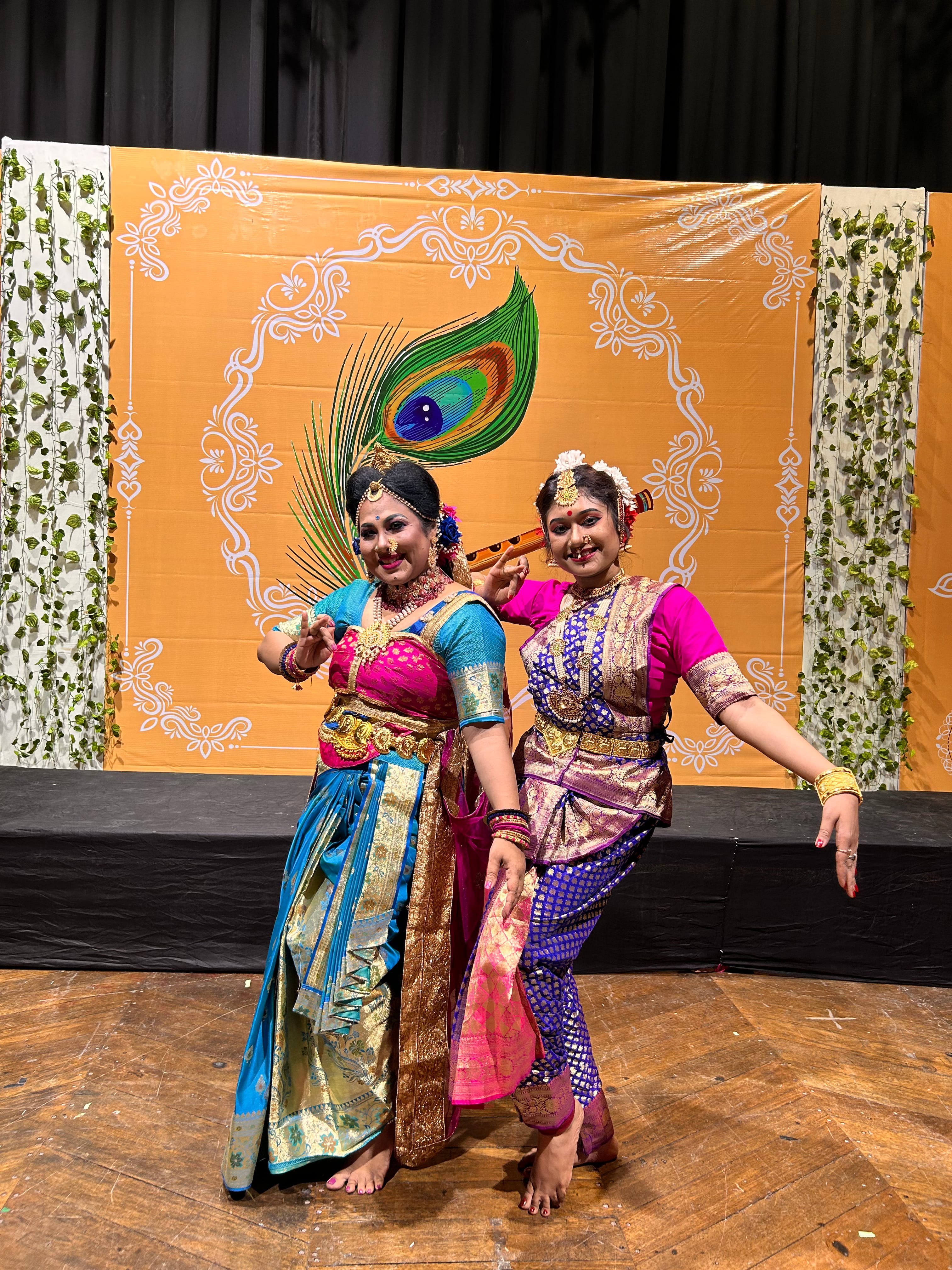 Classical dance stage performance by students at Chhandam Dance Academy Kolkata